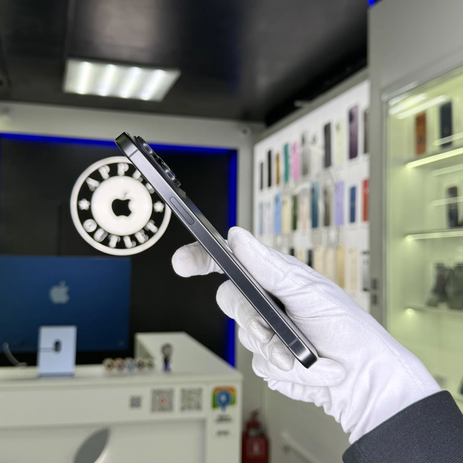 iPhone 15 Pro Max - миниатюра 3