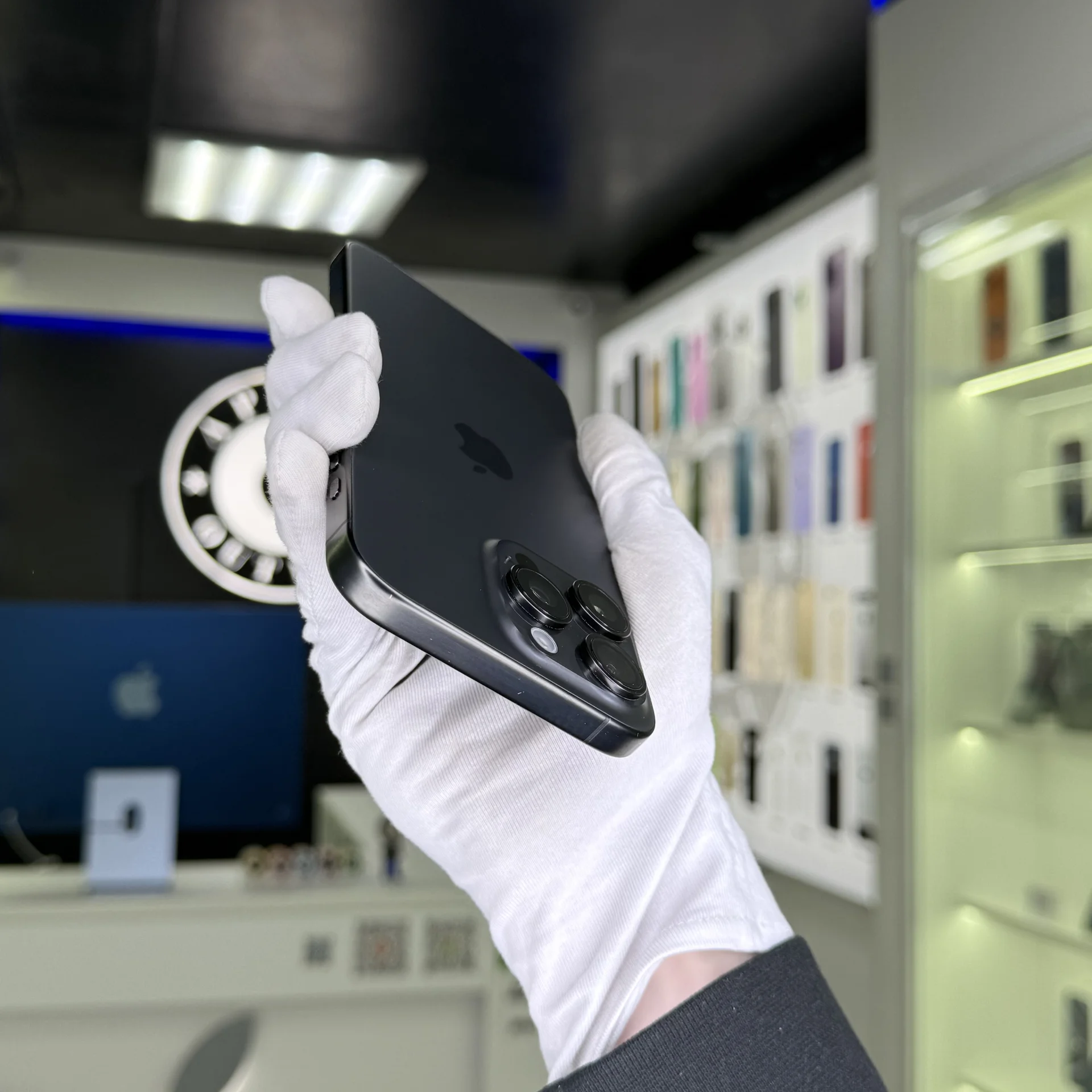 iPhone 15 Pro Max - миниатюра 4