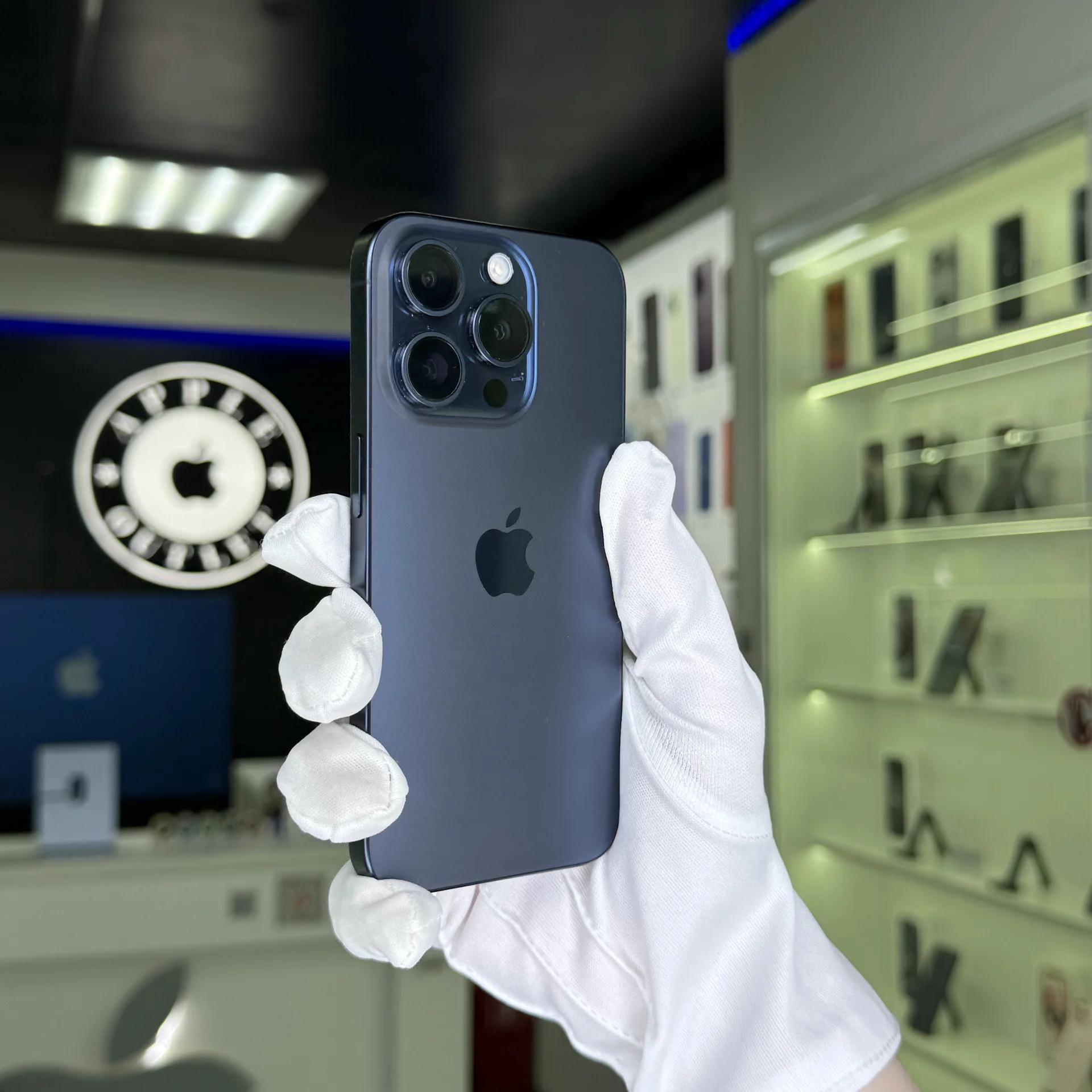 iPhone 15 Pro - миниатюра 2