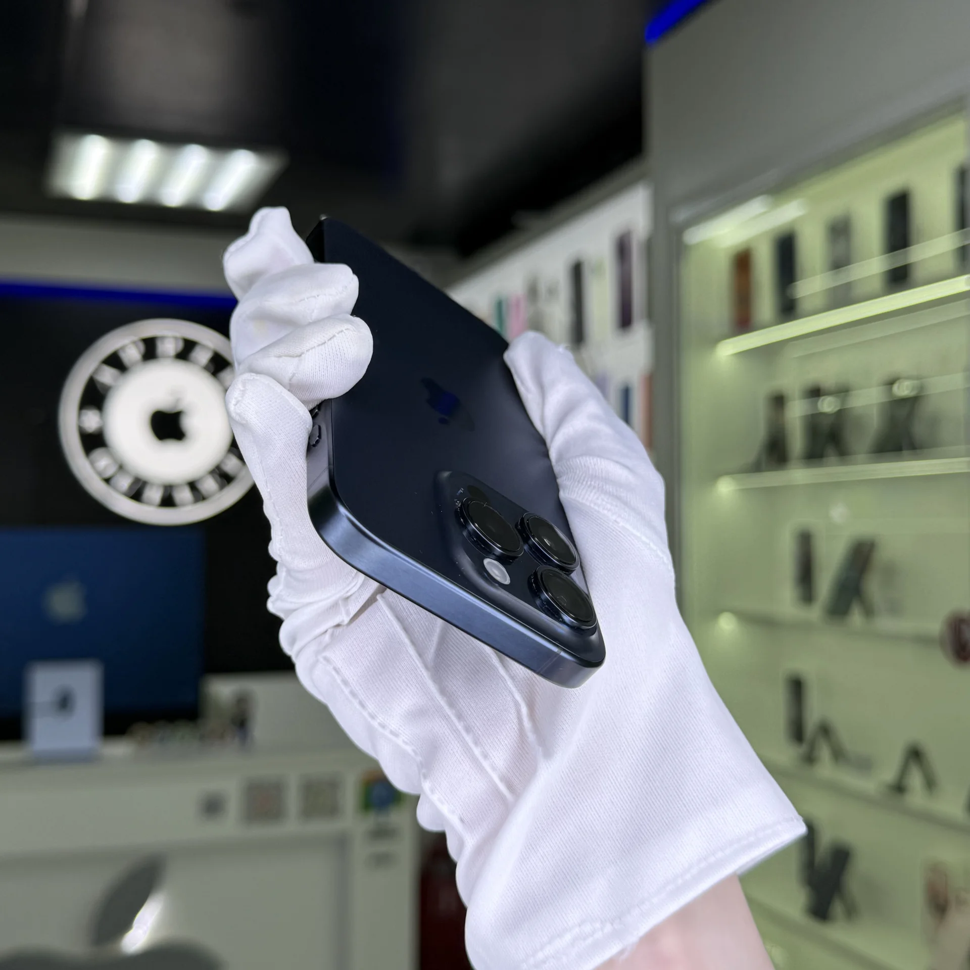 iPhone 15 Pro - миниатюра 4