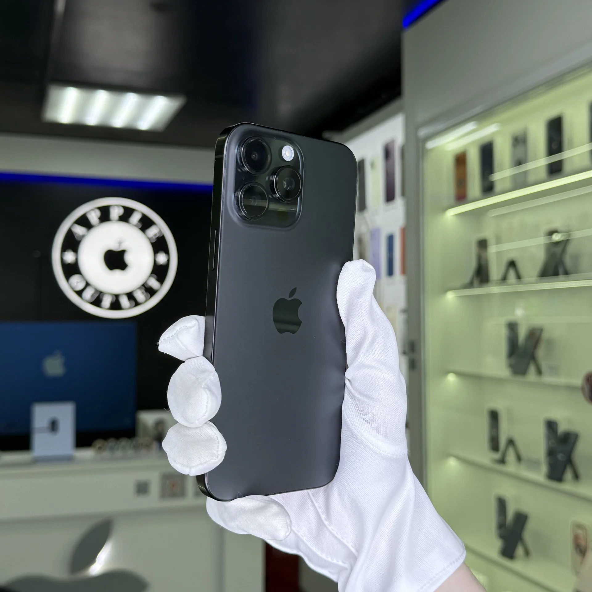 iPhone 16 Pro Max - миниатюра 2
