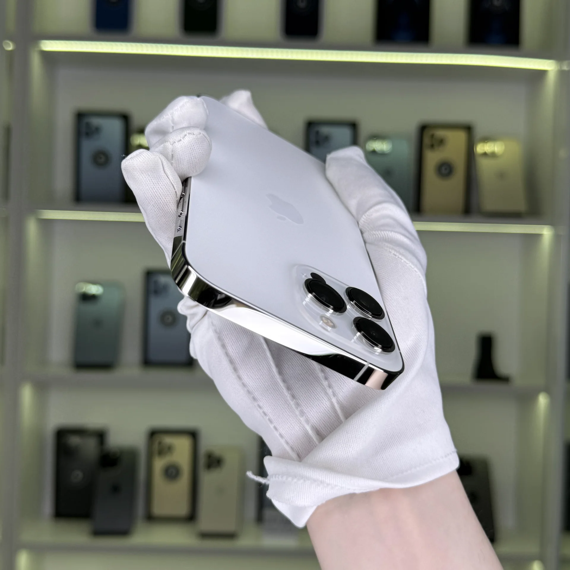 iPhone 13 Pro Max - миниатюра 4