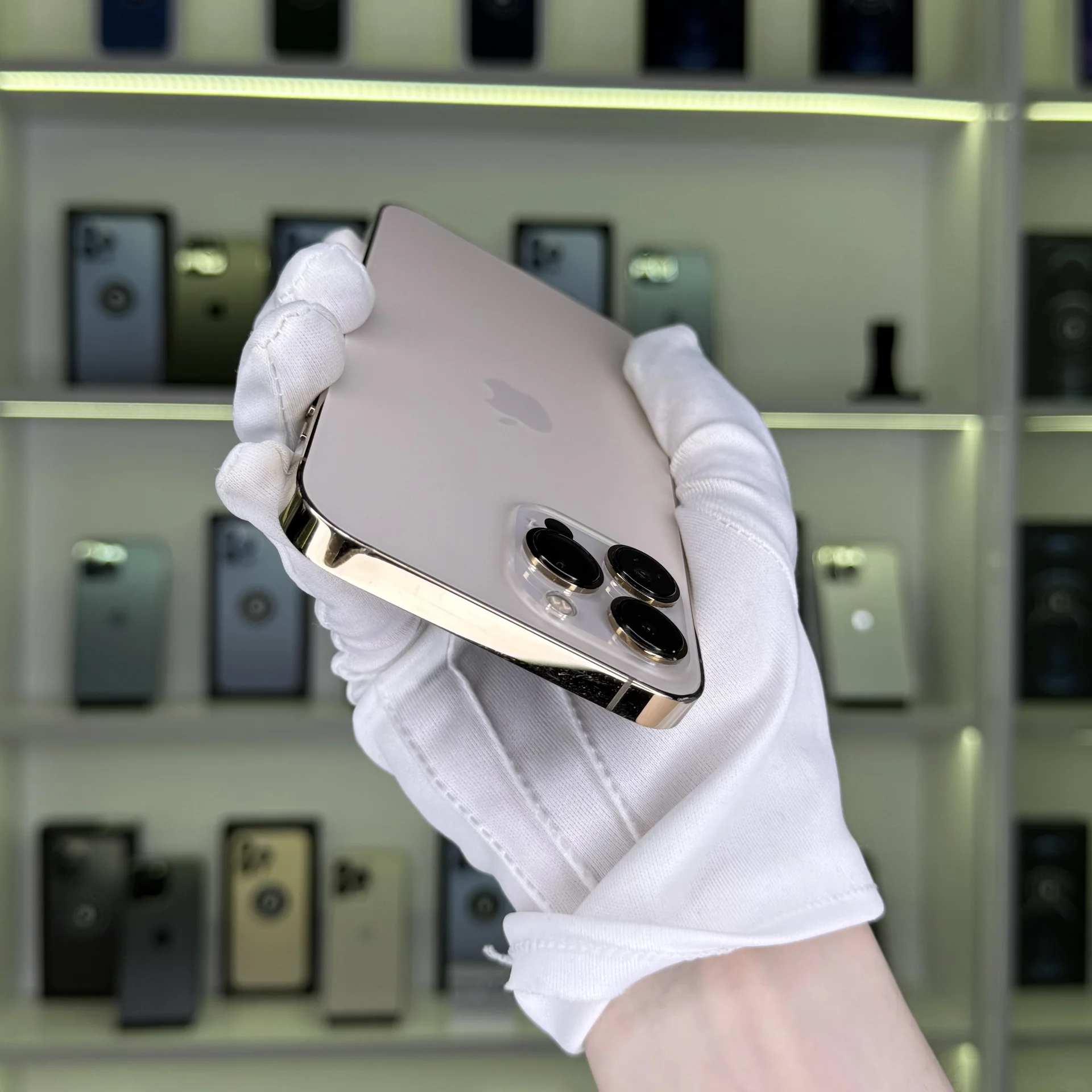 iPhone 13 Pro Max - миниатюра 4