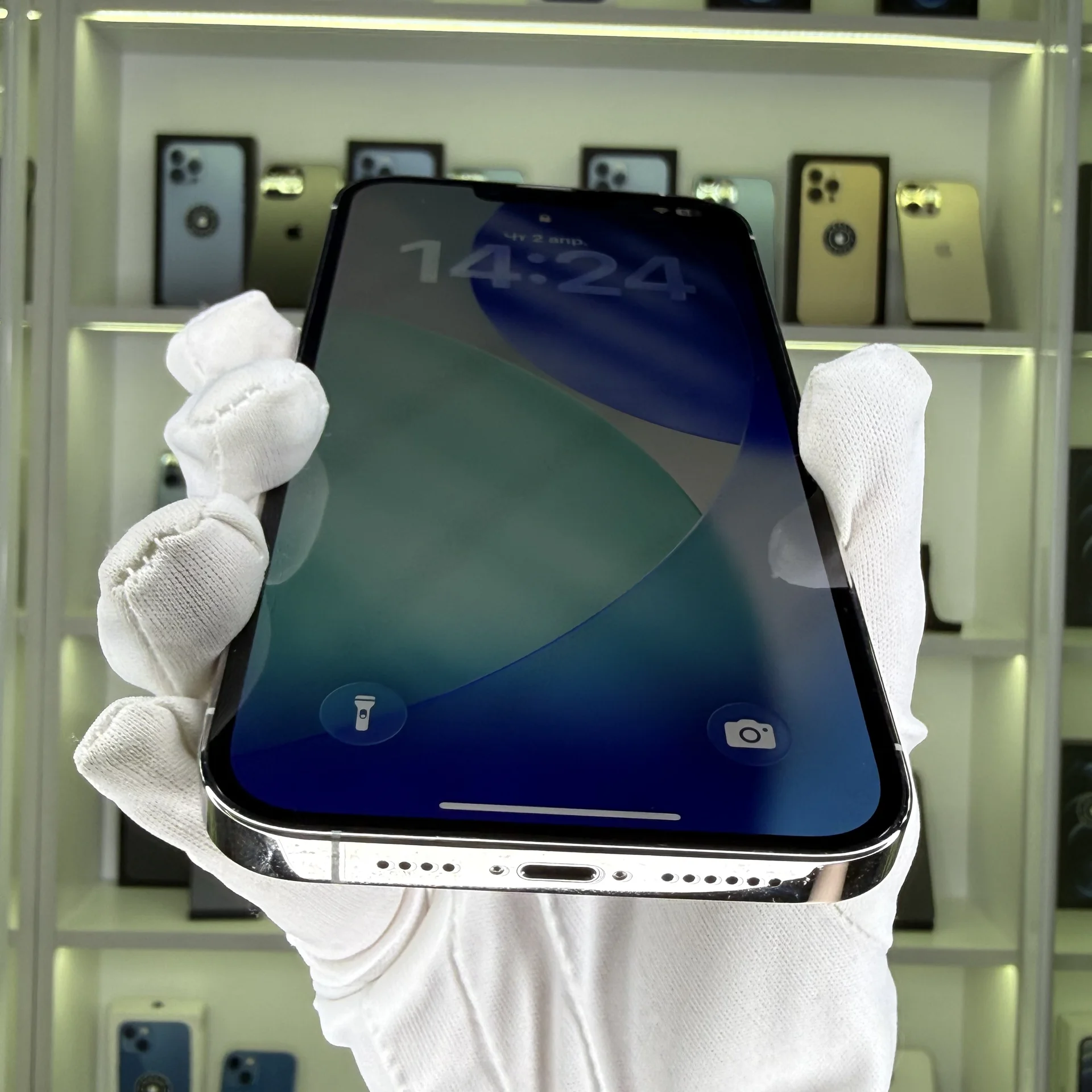 iPhone 13 Pro Max - миниатюра 4