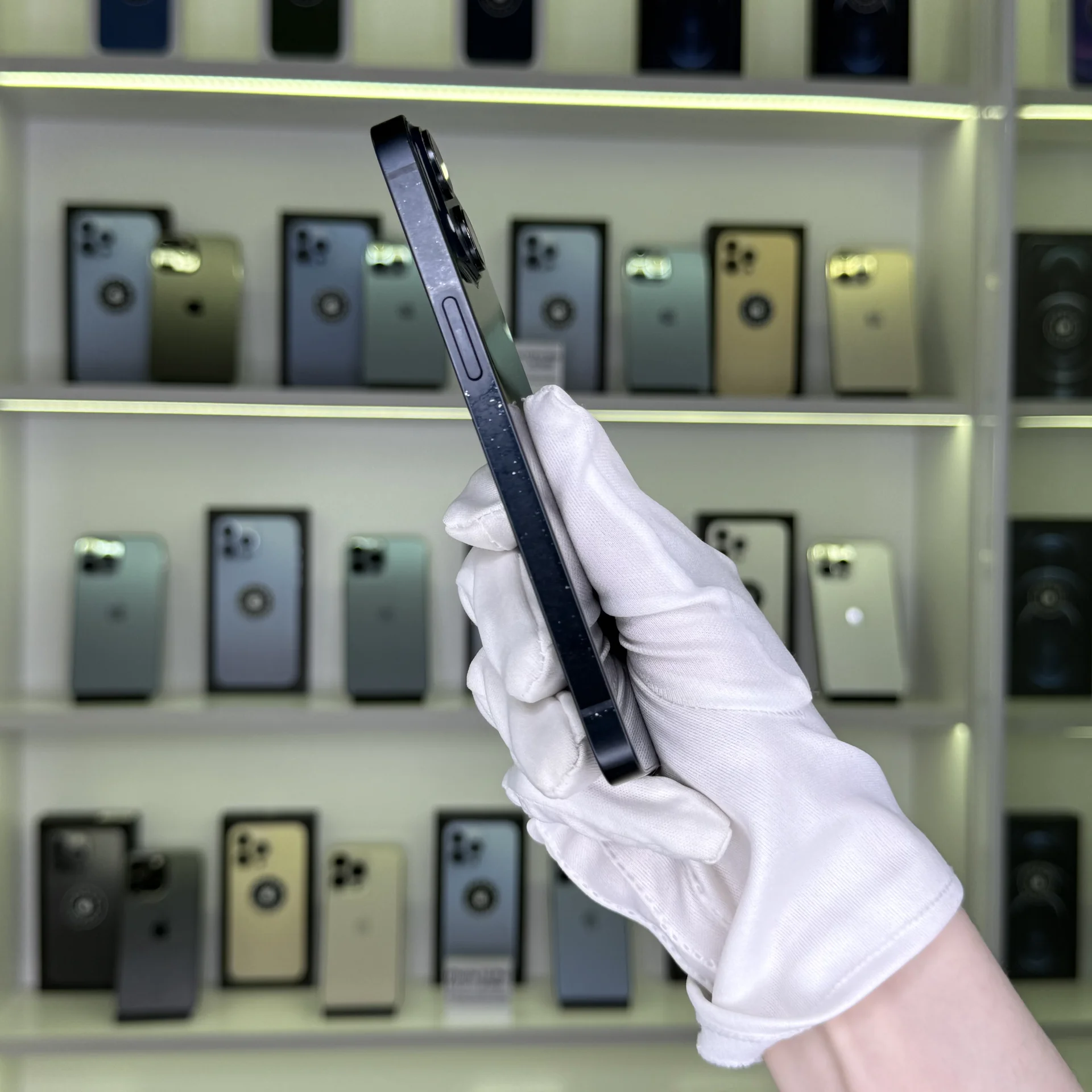 iPhone 14 - миниатюра 3