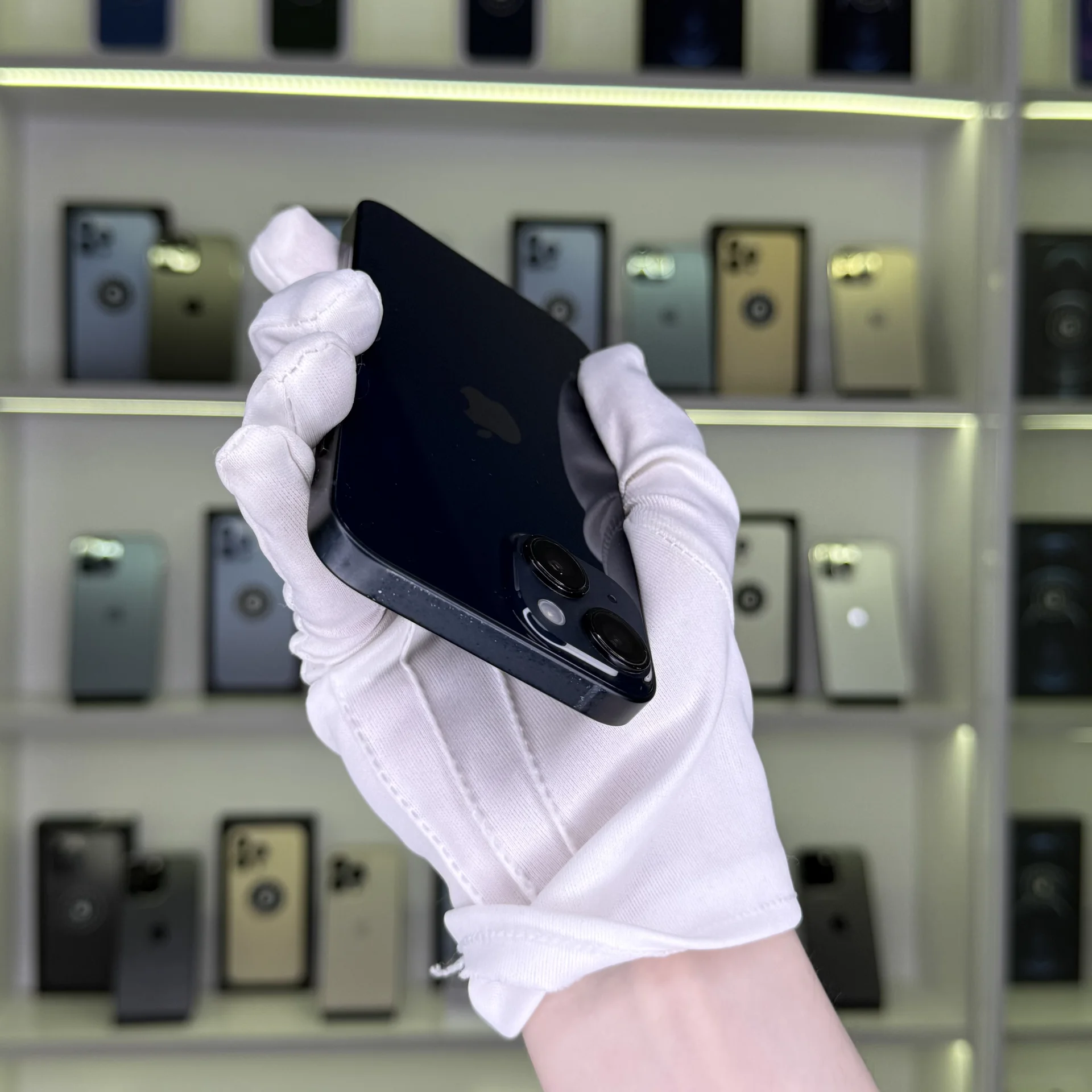 iPhone 14 - миниатюра 4