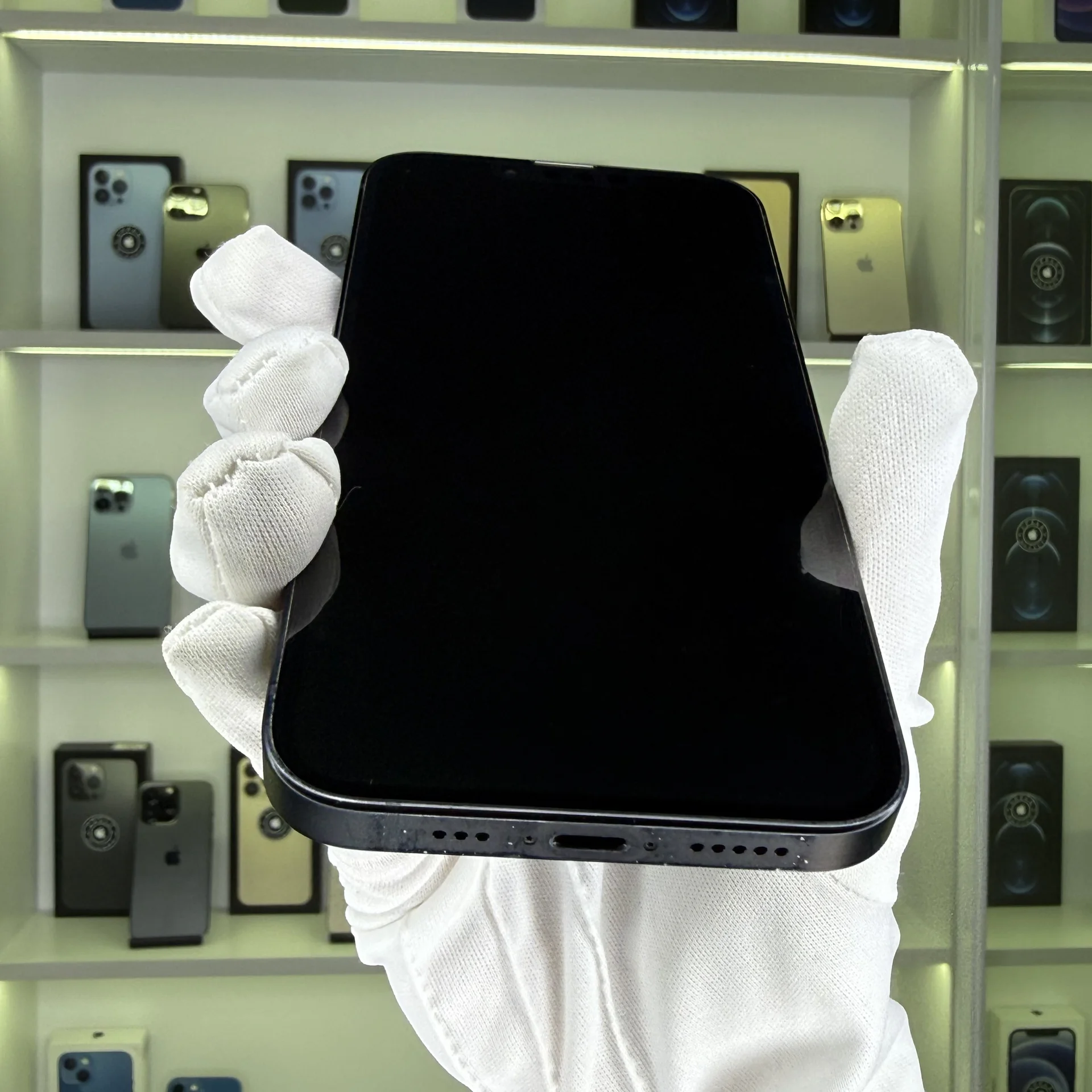 iPhone 14 - миниатюра 5