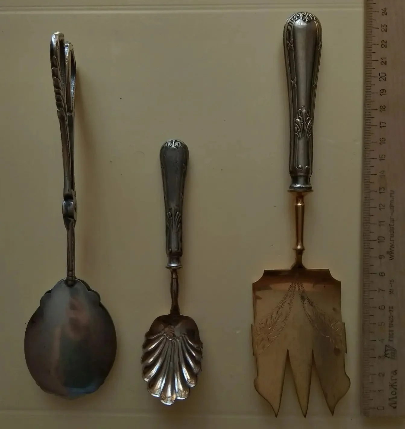 лопатка и ложки, серебрение, золочение, гравировка, Франция,19 век - миниатюра 2