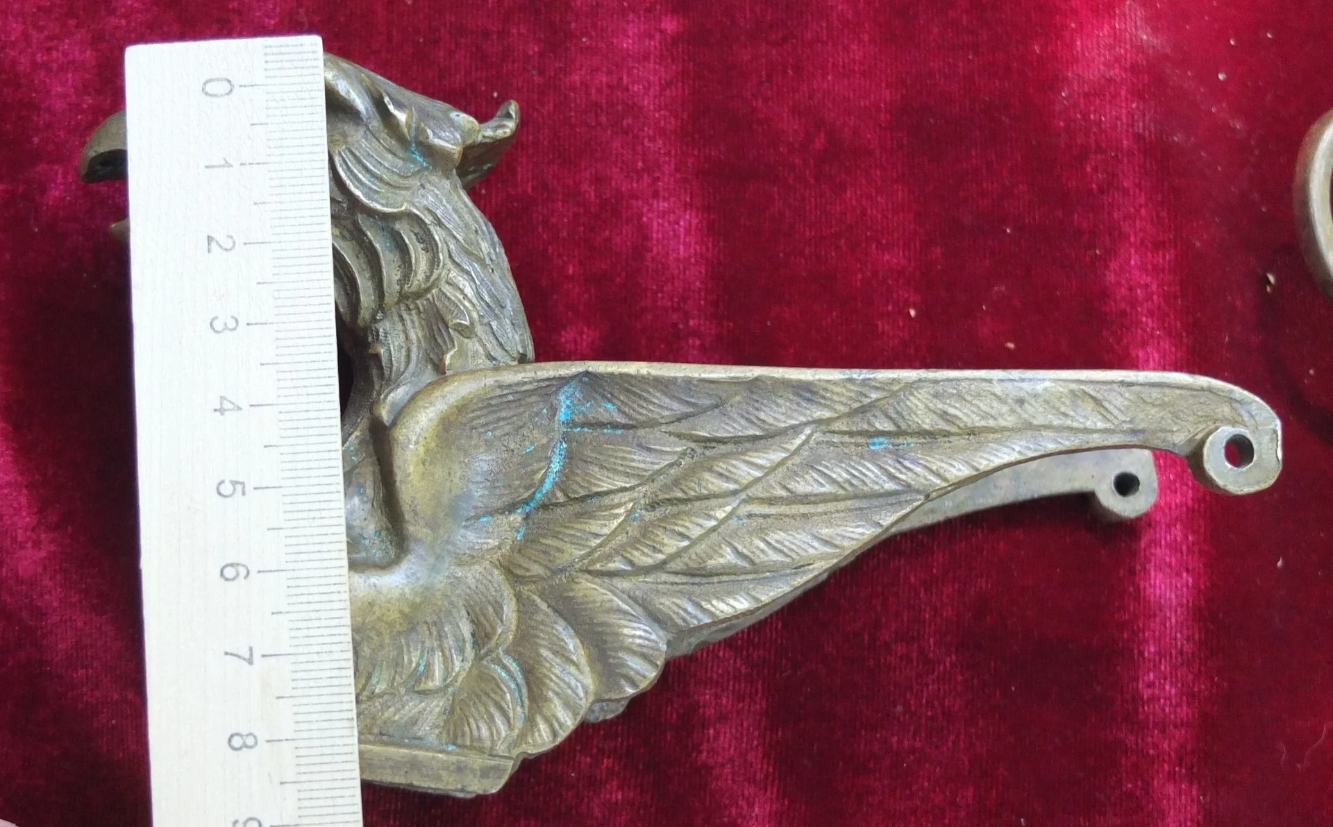 бронзовая накладка Грифон, на мебель , старинная, 19 век - миниатюра 5