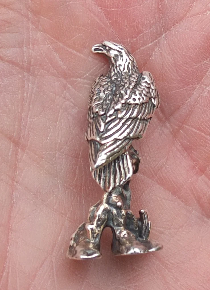 серебряная миниатюрная фигурка Сокол, - миниатюра 3