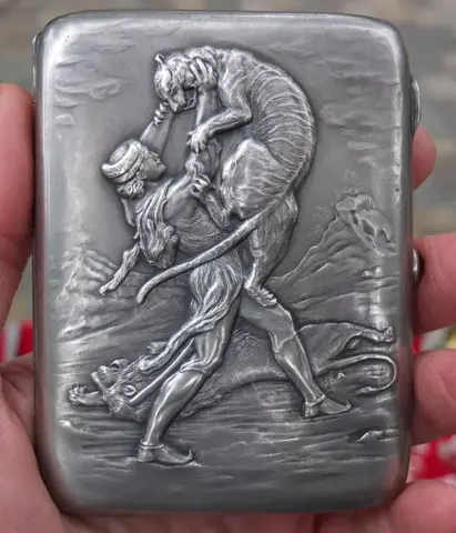 серебряный портсигар Витязь в тигровой шкуре, серебро 875 проба
