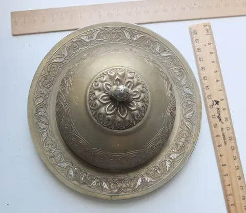маслёнка, старинная, с узорами