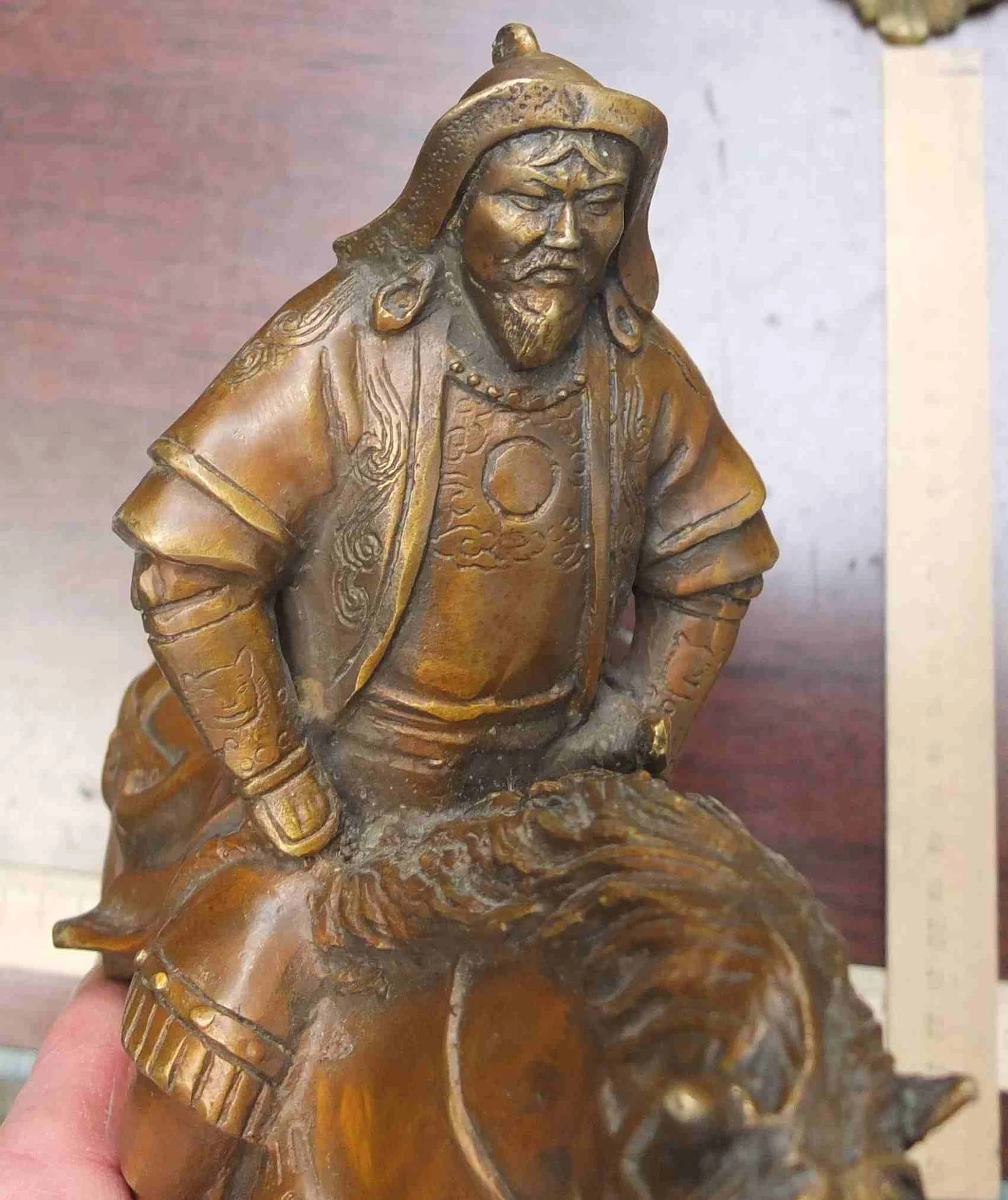 бронзовая скульптура Воин на коне, бронза - миниатюра 2