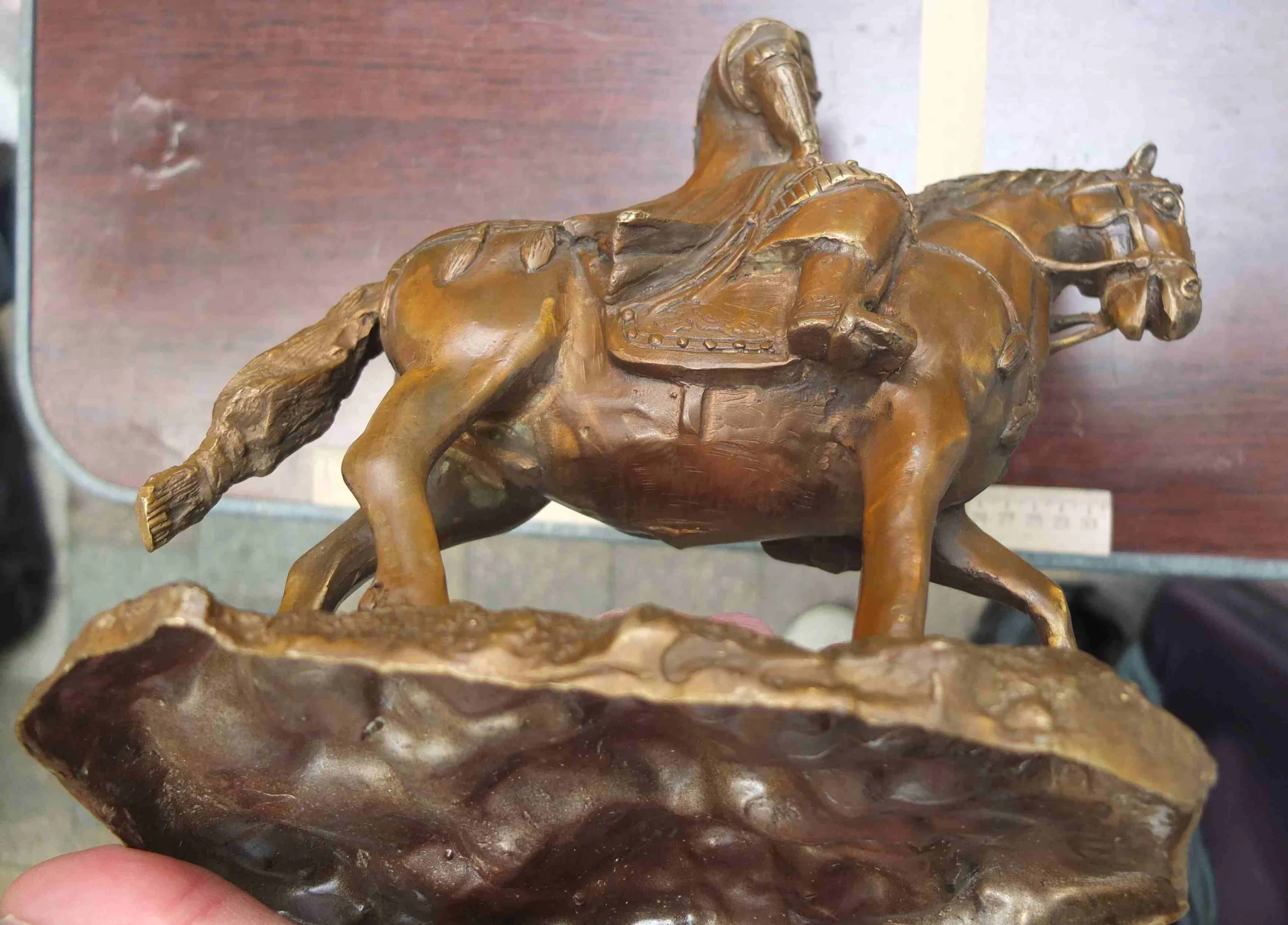 бронзовая скульптура Воин на коне, бронза - миниатюра 6