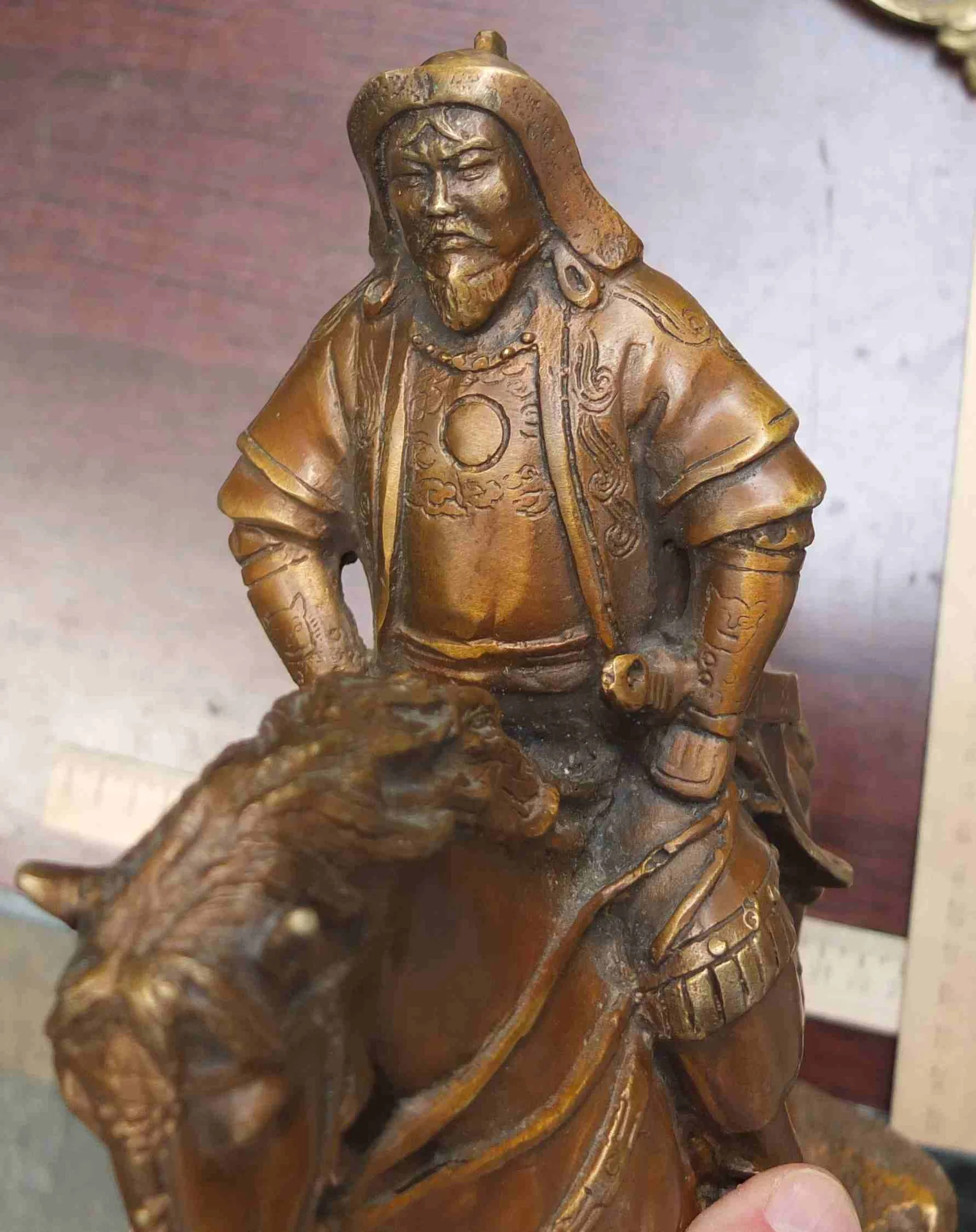 бронзовая скульптура Воин на коне, бронза - миниатюра 9