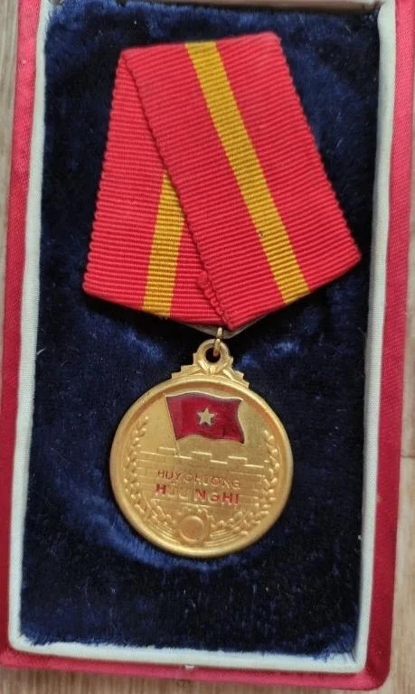 медаль Дружбы, социалистический Вьетнам, номерная - изображение 1