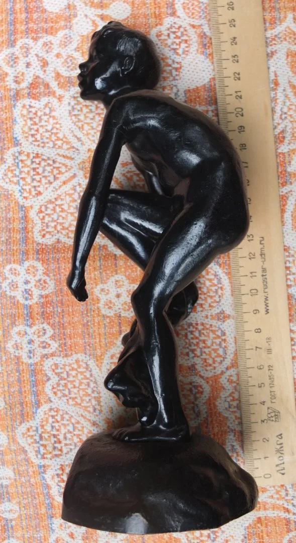 чугунная статуэтка Мальчик купальщик, Касли,1974 год - миниатюра 4
