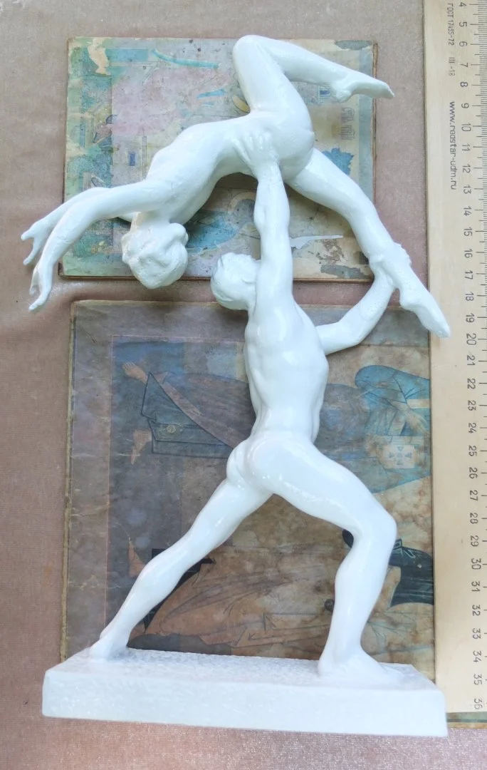 статуэтка Гимнасты, скульптор Цимерман, пластик , 1950е гг - миниатюра 7