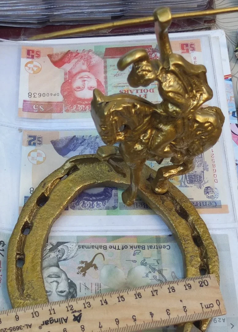 бронзовая статуэтка Казачок с копьём, на подкове - миниатюра 4