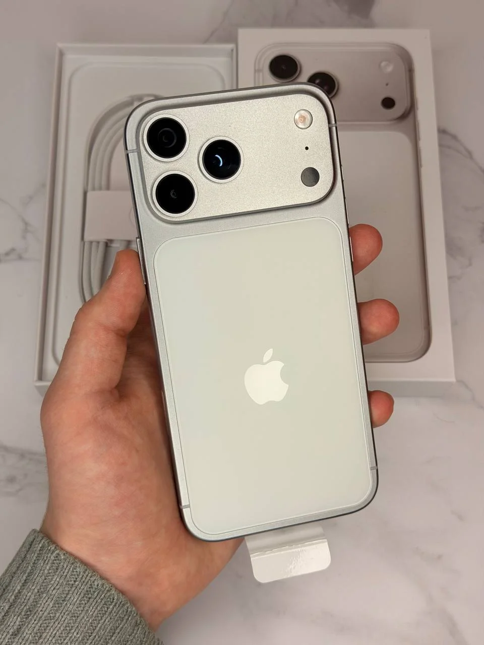 IPhone XR в корпусе 18 pro - миниатюра 2