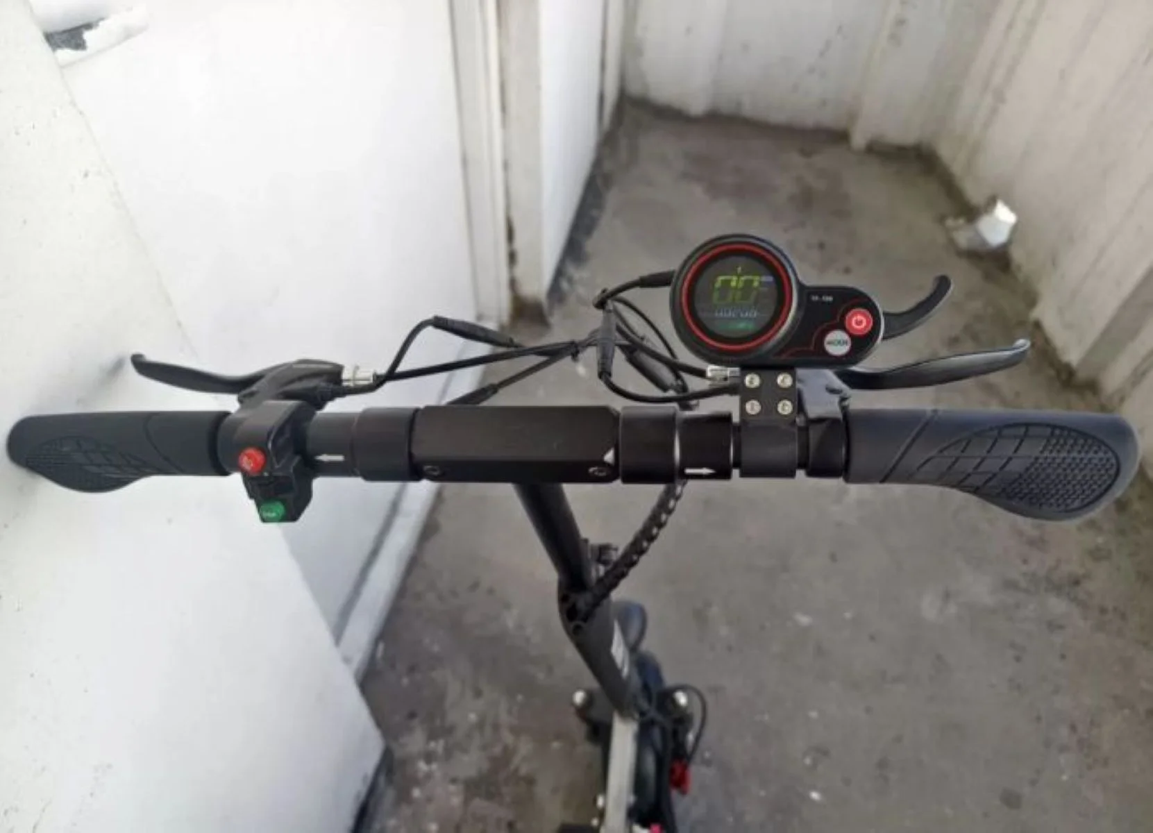 Электросамокат Kugoo M4 500W с маленьким пробегом - миниатюра 4