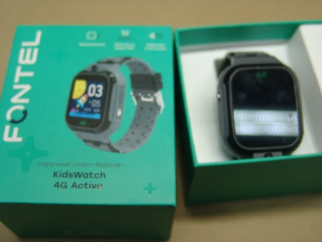 Детские часы FONTEL KidsWatch 4G Active, неисправные, на запчасти.