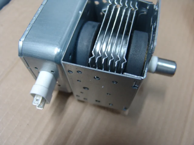 Магнетрон 2M213 09B C16A-261174 LG 700W - миниатюра 3