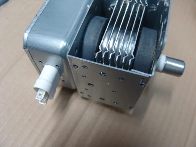 Магнетрон 2M213 09B C16A-261174 LG 700W - миниатюра 4