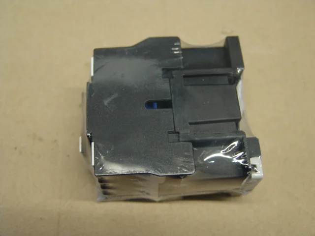 Пускатель магнитный LC1-D0910-230V - миниатюра 4