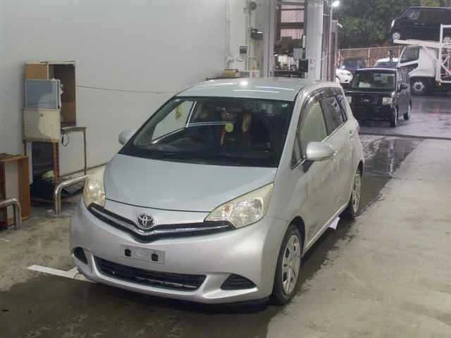 Компактвэн Toyota Ractis кузов NCP120 модификация Lepice минивэн гв 2012 - миниатюра 4