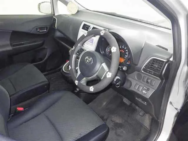 Компактвэн Toyota Ractis кузов NCP120 модификация Lepice минивэн гв 2012 - миниатюра 6