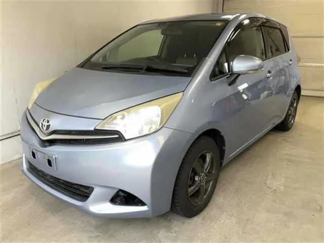 Компактвэн Toyota Ractis кузов NSP120 модификация Lepice минивэн - изображение 1