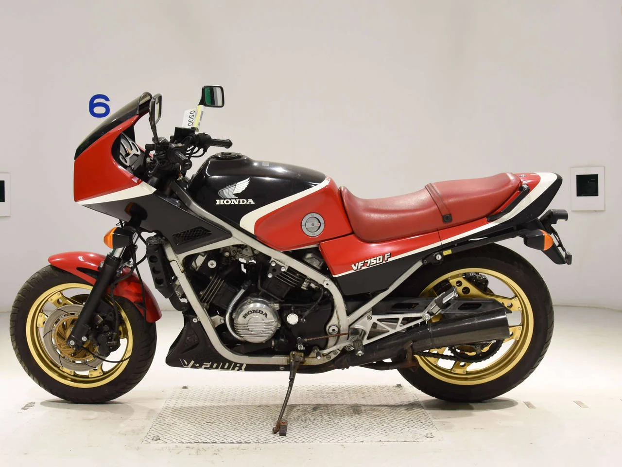 Мотоцикл спорт турист Honda VF750F спортбайк рама RC15 гв 1982 пробег 10 т.км - миниатюра 2
