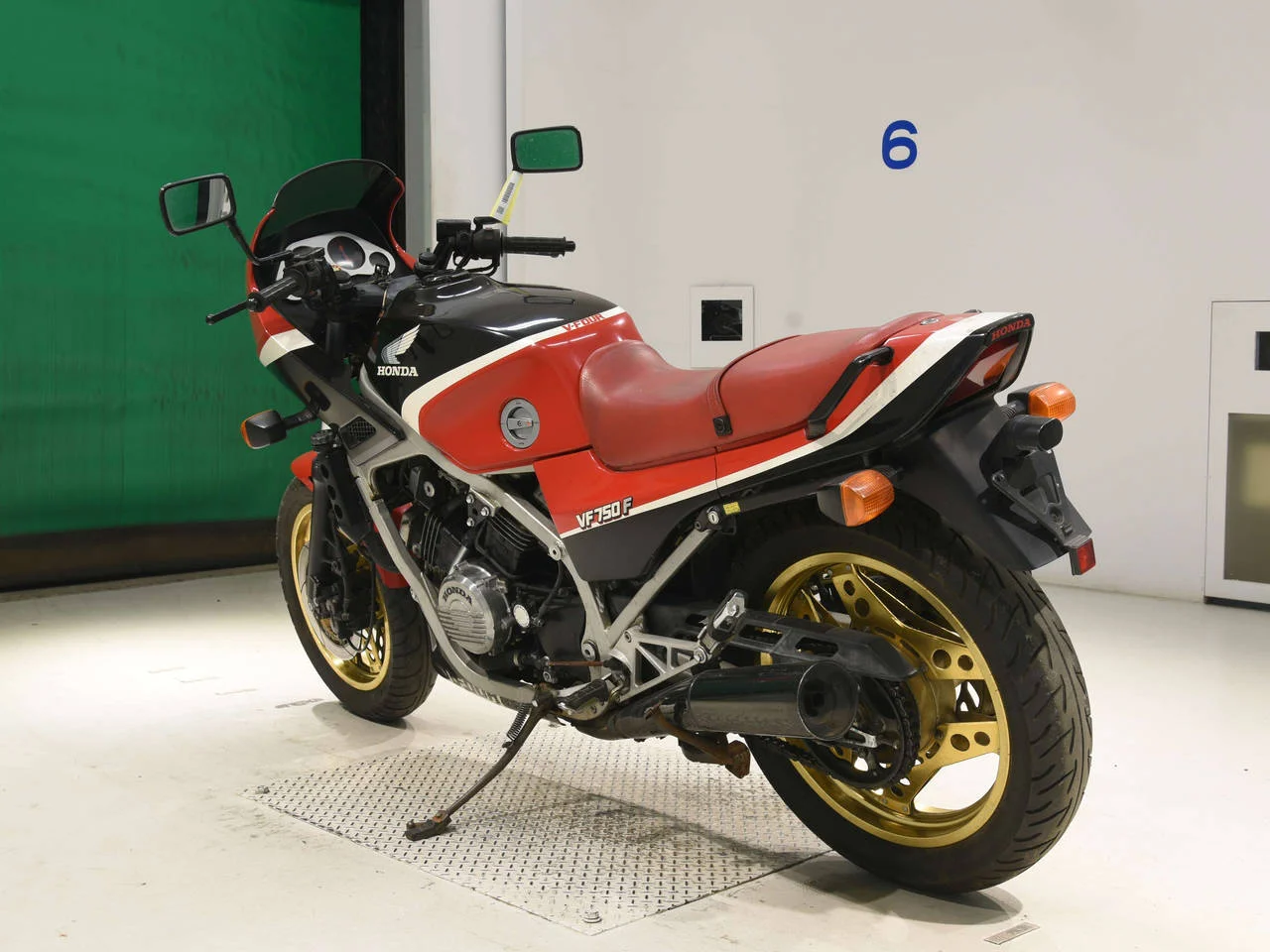 Мотоцикл спорт турист Honda VF750F спортбайк рама RC15 гв 1982 пробег 10 т.км - миниатюра 6