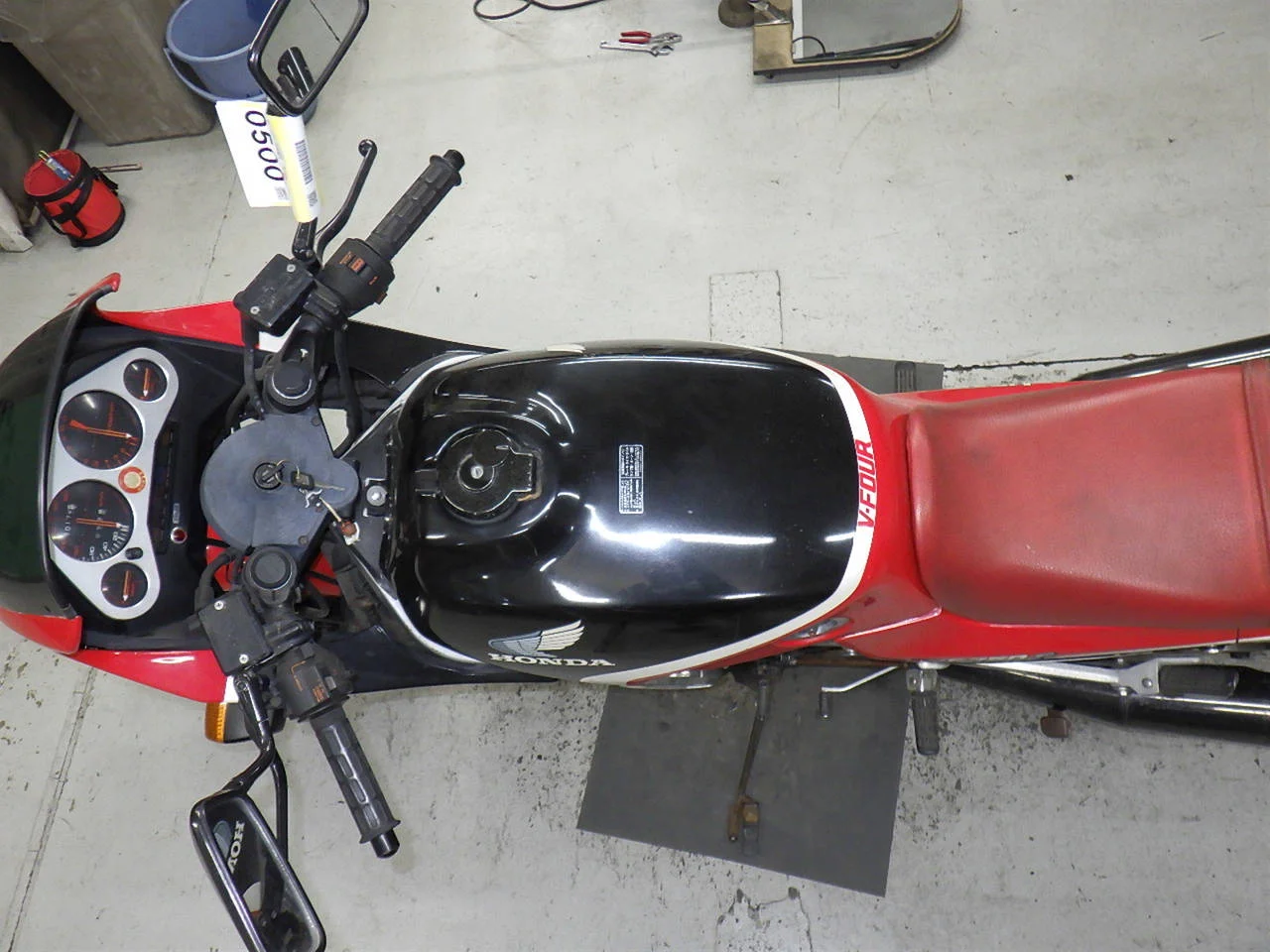 Мотоцикл спорт турист Honda VF750F спортбайк рама RC15 гв 1982 пробег 10 т.км - миниатюра 20