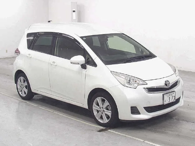 Компактвэн Toyota Ractis кузов NCP122 модификация Welcab Wheelchair Spec Slope Type пассажир инвалид - миниатюра 2