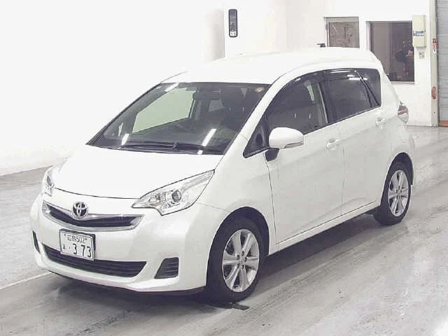 Компактвэн Toyota Ractis кузов NCP122 модификация Welcab Wheelchair Spec Slope Type пассажир инвалид - миниатюра 5
