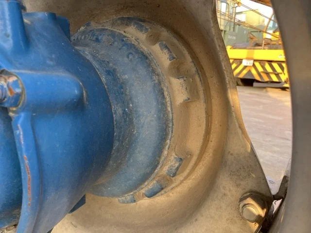 Трактор Ford 7610 кабина 4х4 - миниатюра 15