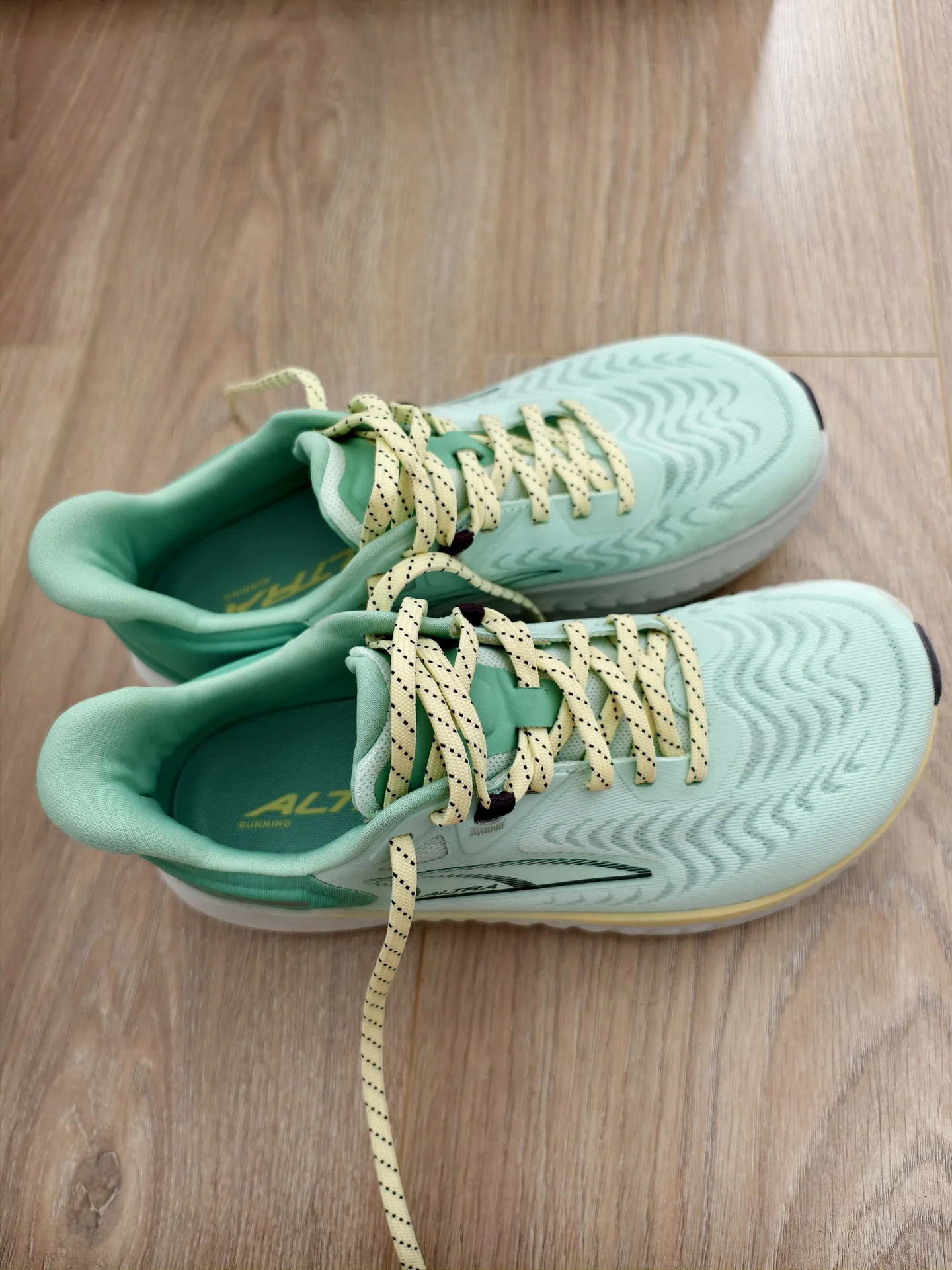 Беговые кроссовки Altra женские 37.5 - миниатюра 5