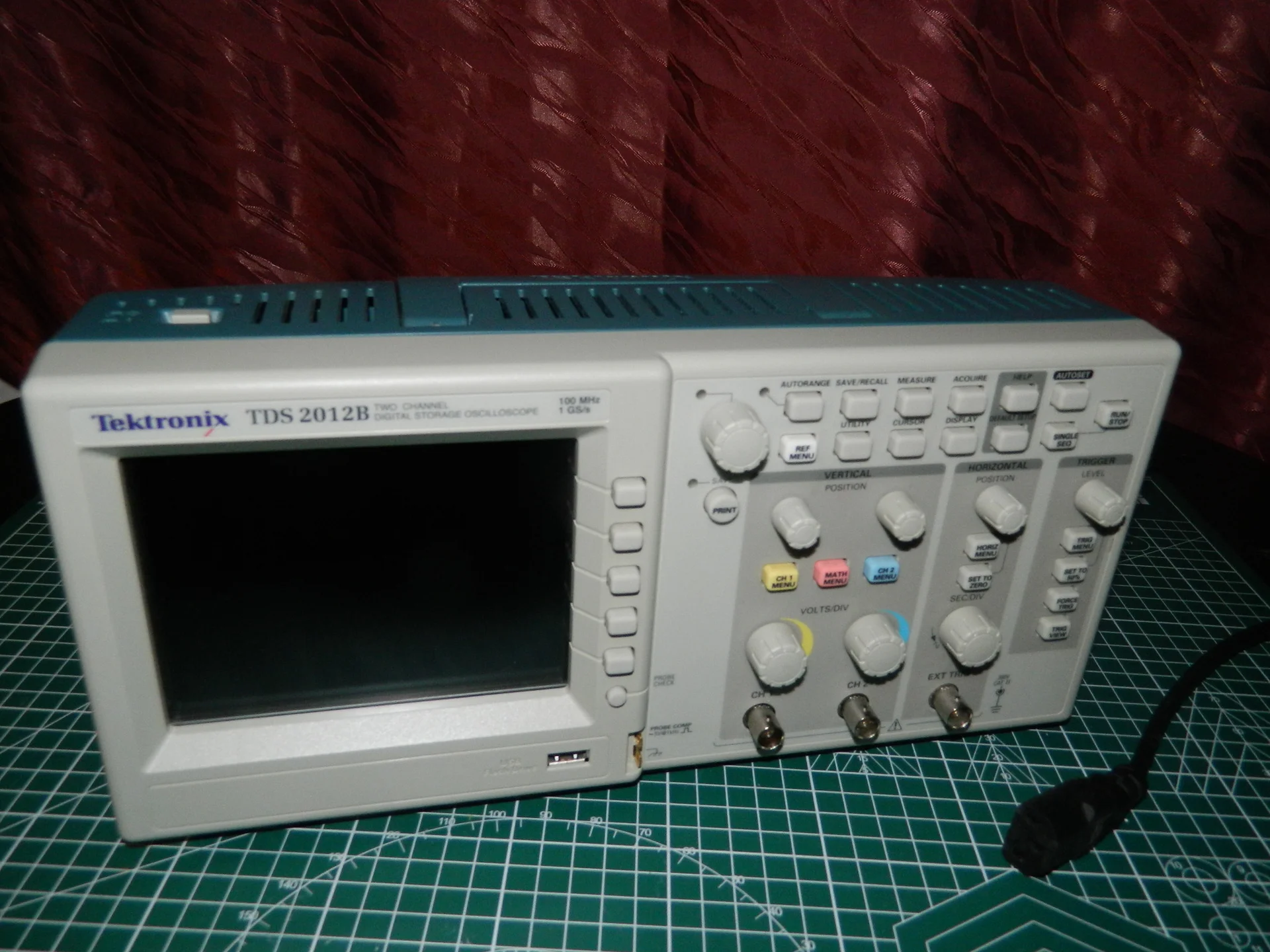 Осциллограф Tektronix TDS2012В - миниатюра 3