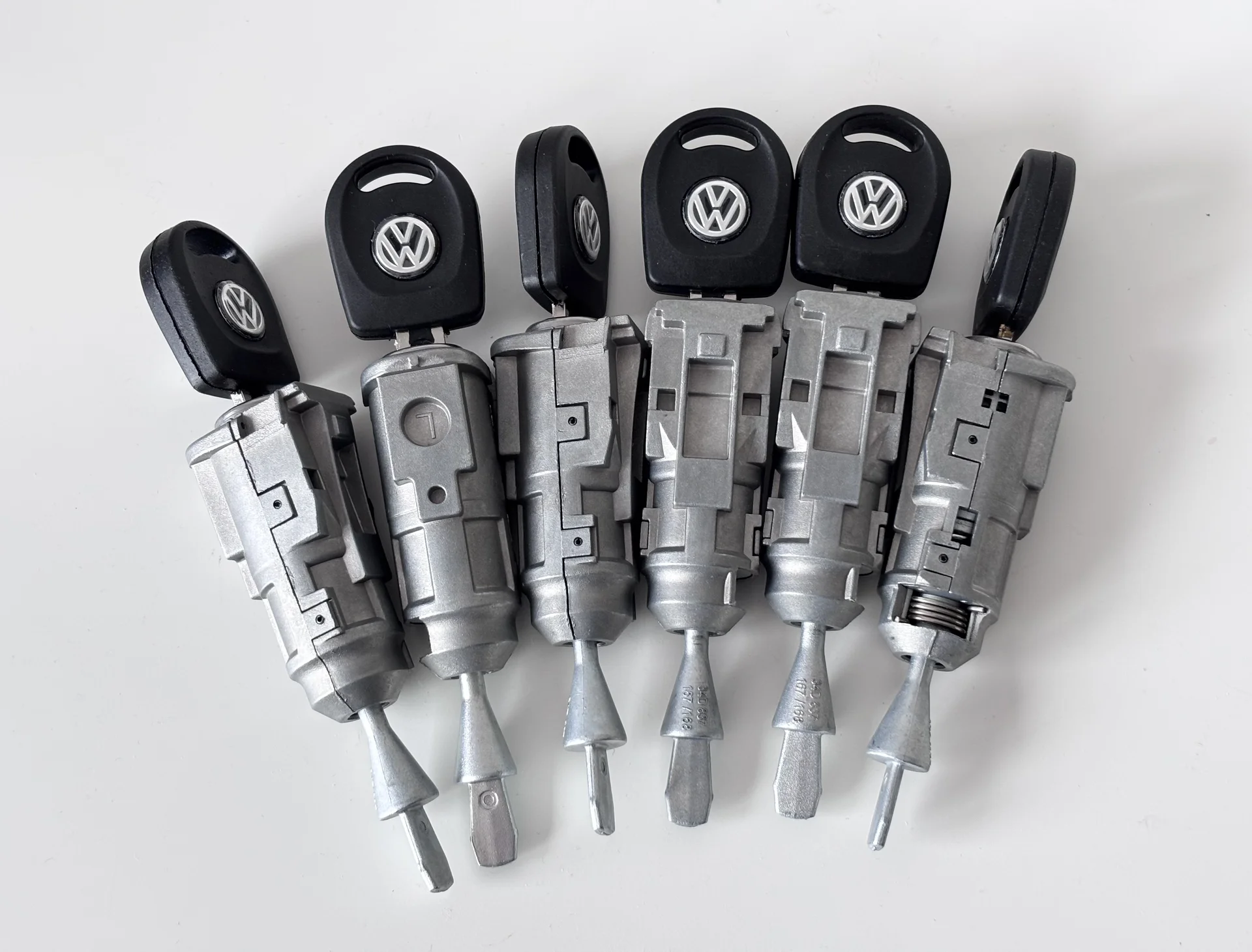 Личинка замка двери vw polo, skoda rapid - миниатюра 2