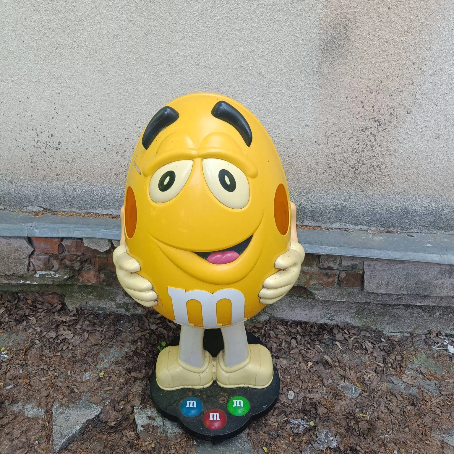 Фигура "Символ M&Ms" игрушка на колесиках - изображение 1
