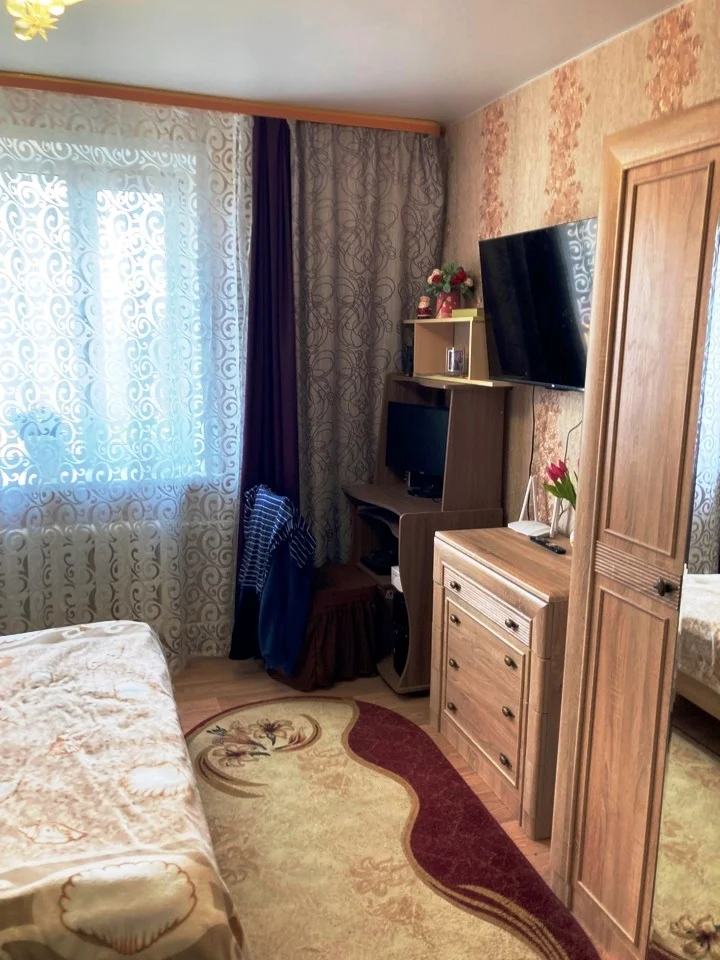 Продаю просторную двушку - миниатюра 3
