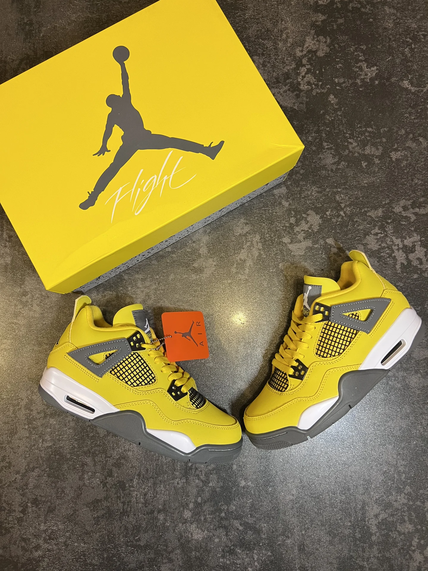 Nike Air Jordan 4 yellow женские - изображение 1