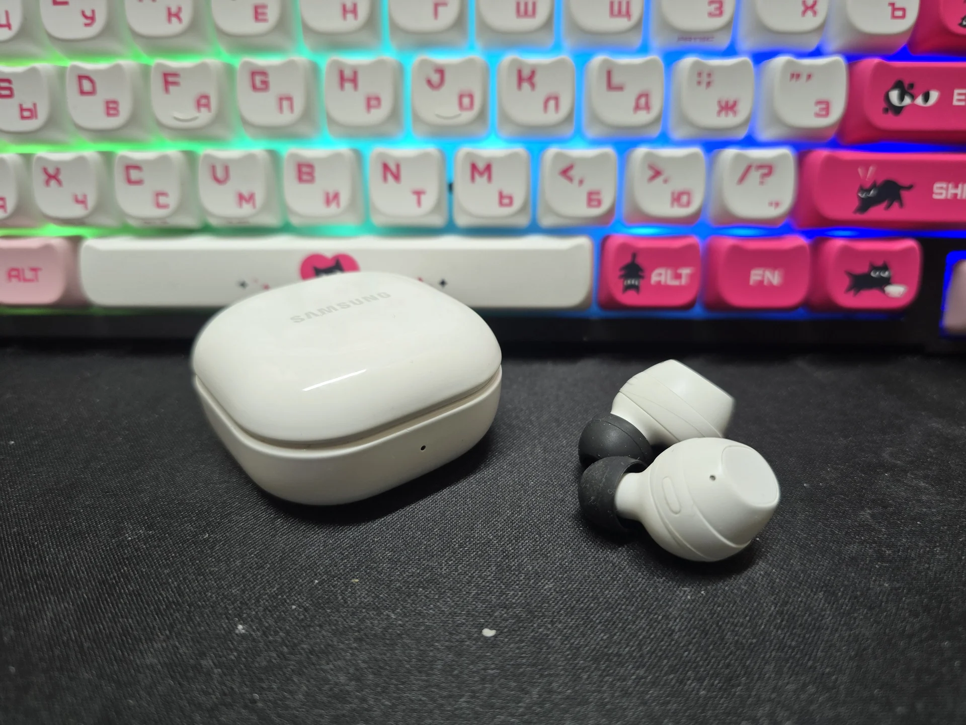 Galaxy buds fe - миниатюра 2