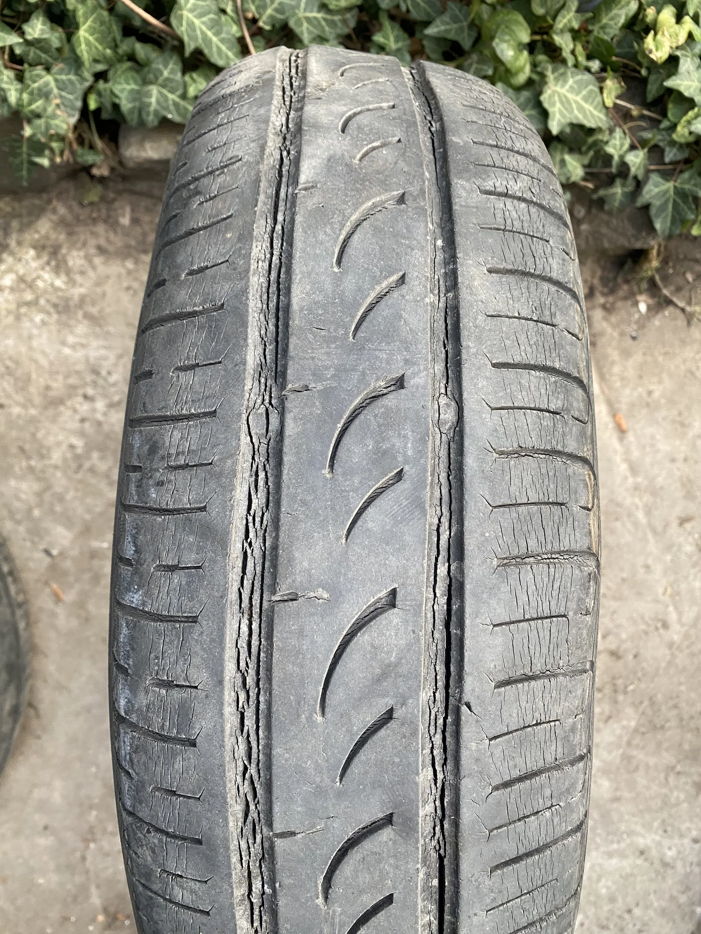 Комплект летних шин Formula Energy 175/70 r13(б/у) - миниатюра 6