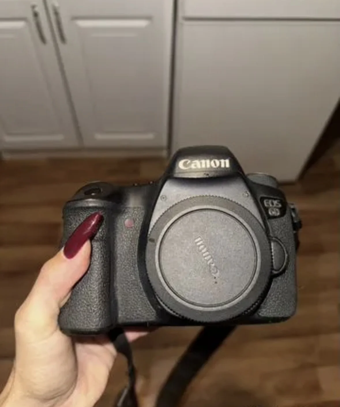 Зеркальный фотоаппарат Canon 6d - изображение 1