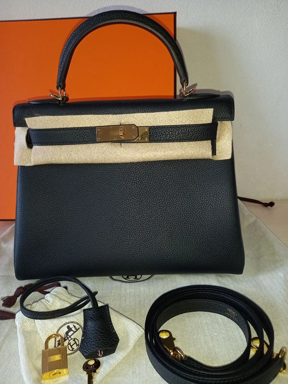 Сумка Hermes Kelly 28 Black Togo - миниатюра 2