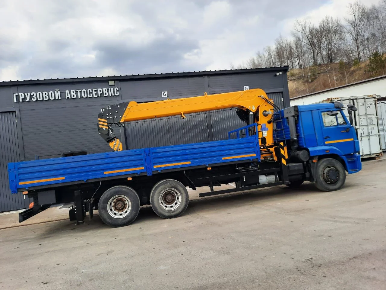 Аренда автокрана китаец 30т 42.5 м с гуськом 8 м - миниатюра 3
