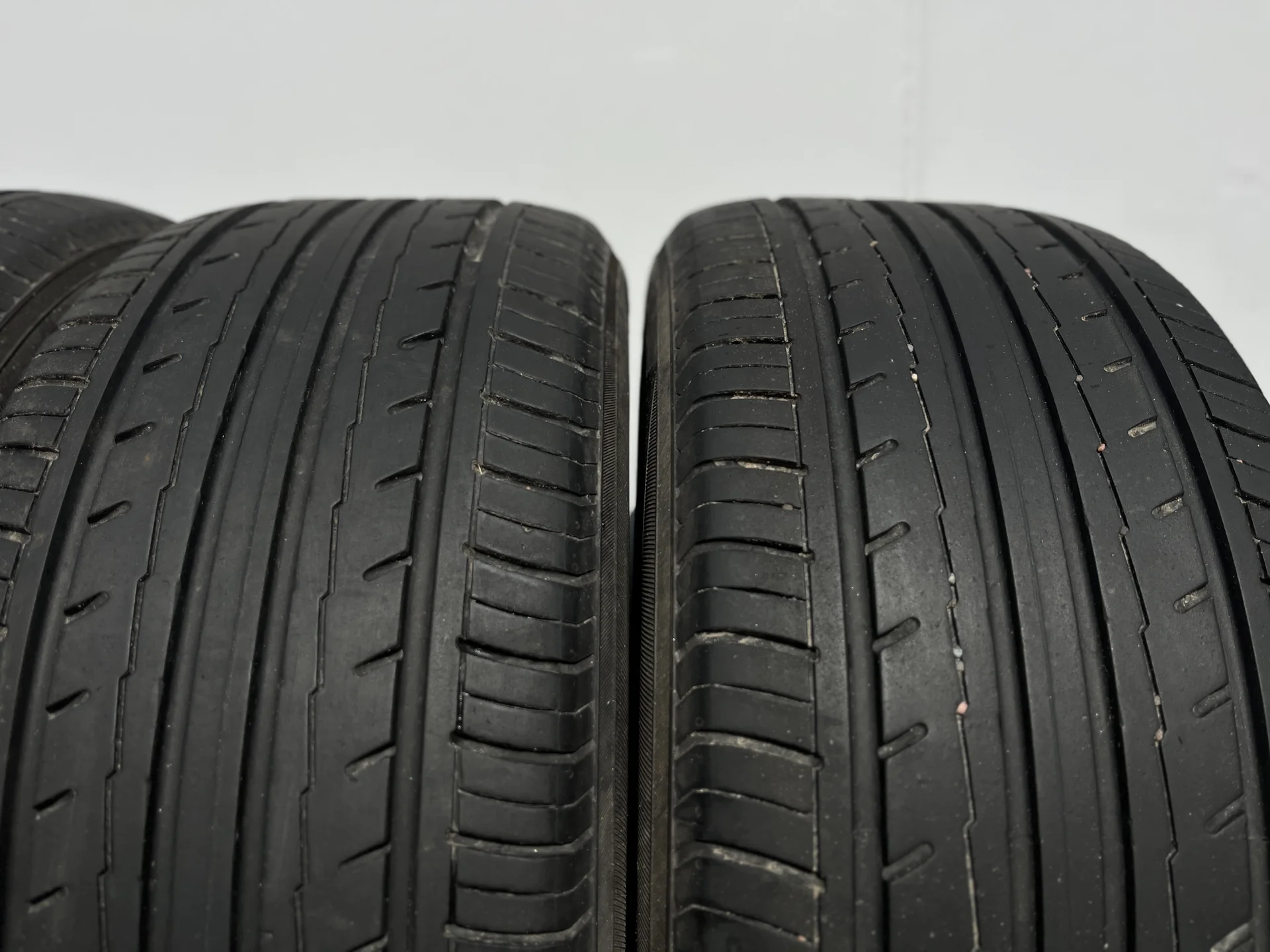 Yokohama Bluearth ES32 235/45/17 - миниатюра 4